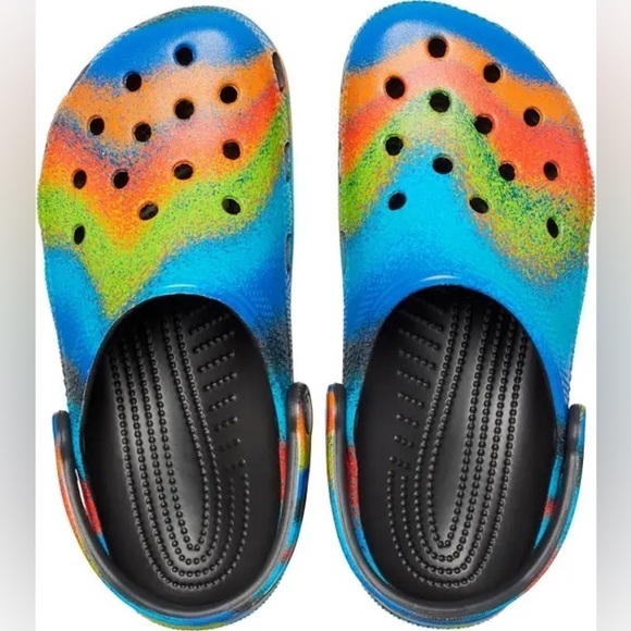 Crocs Classic Multicolor Tie-Spray Dye Graphic Clog, Big Kid 5M, NWOT - Picture 3 of 12